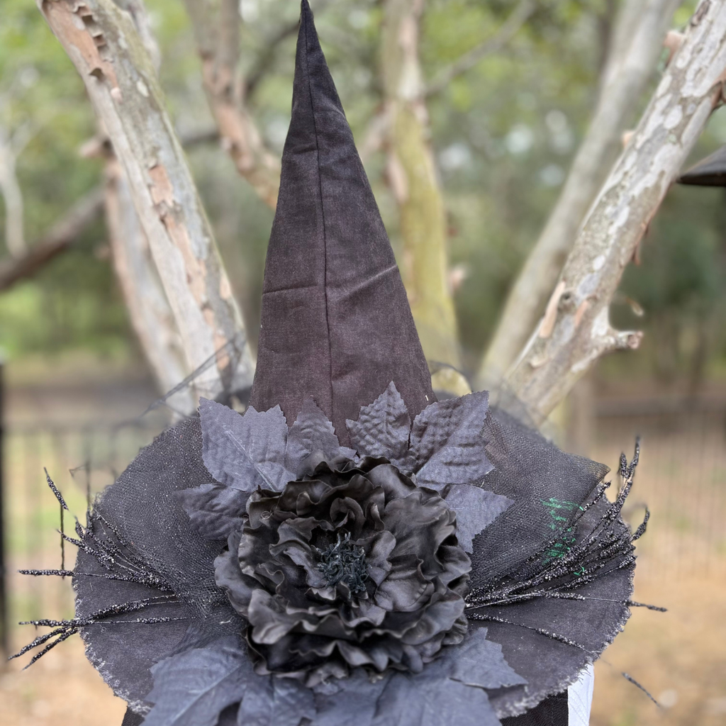Morrigan Blackthorn | Black Witch Hat – Moonspell Hollow™