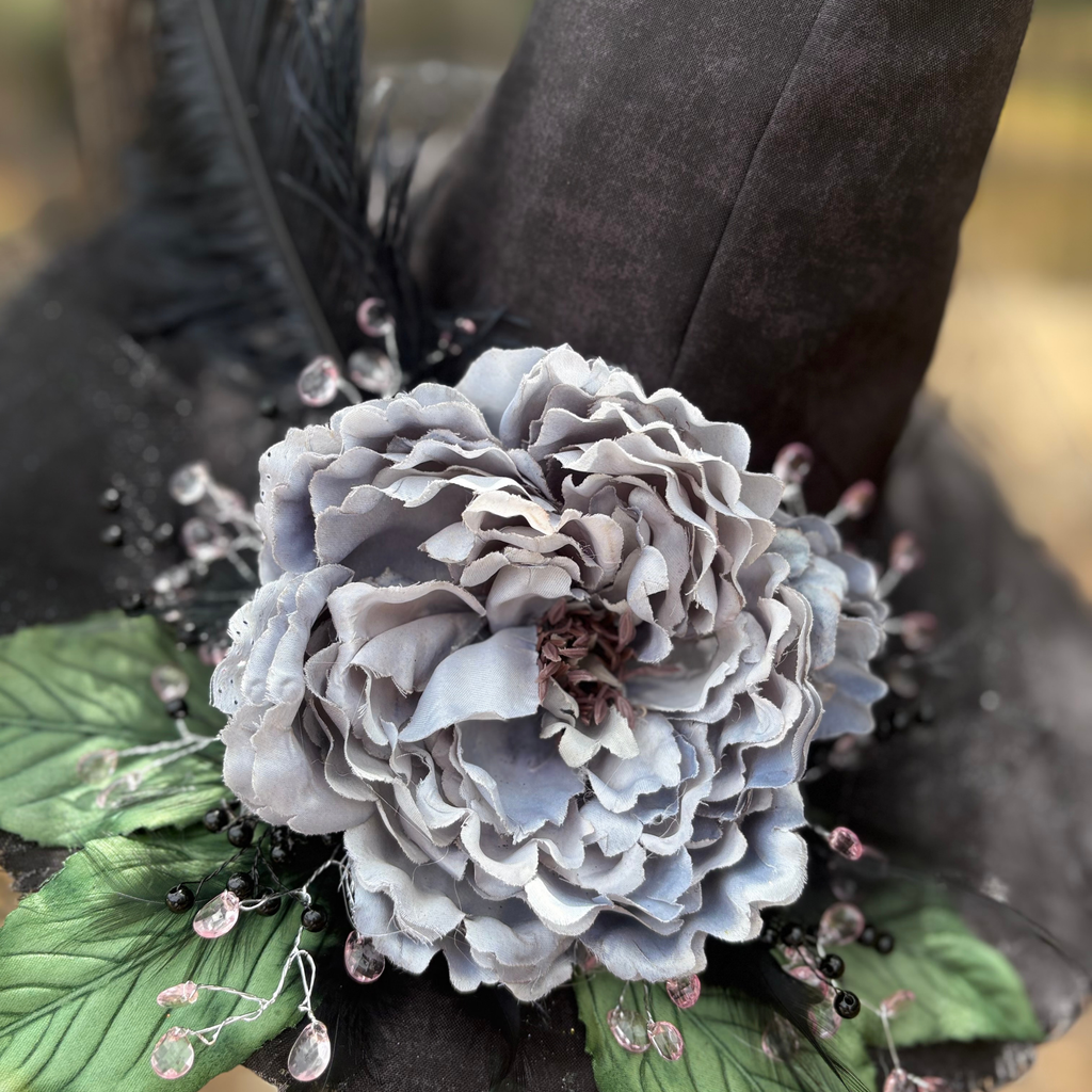Lady Elspeth Grey | Black & Silver Witch Hat – Moonspell Hollow™