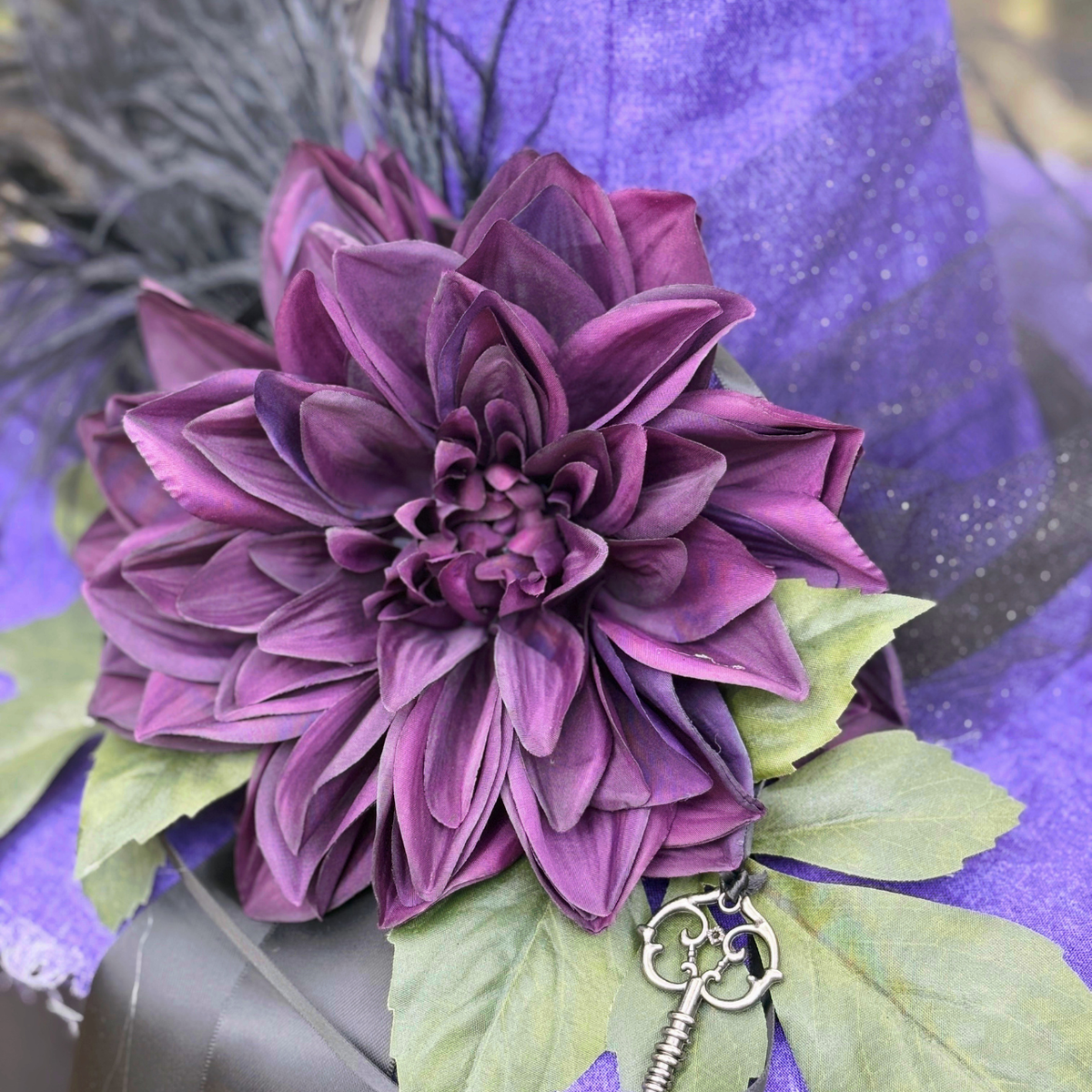 Lady Violetta Dahlwyn | Violet & Plum Witch Hat – Moonspell Hollow™