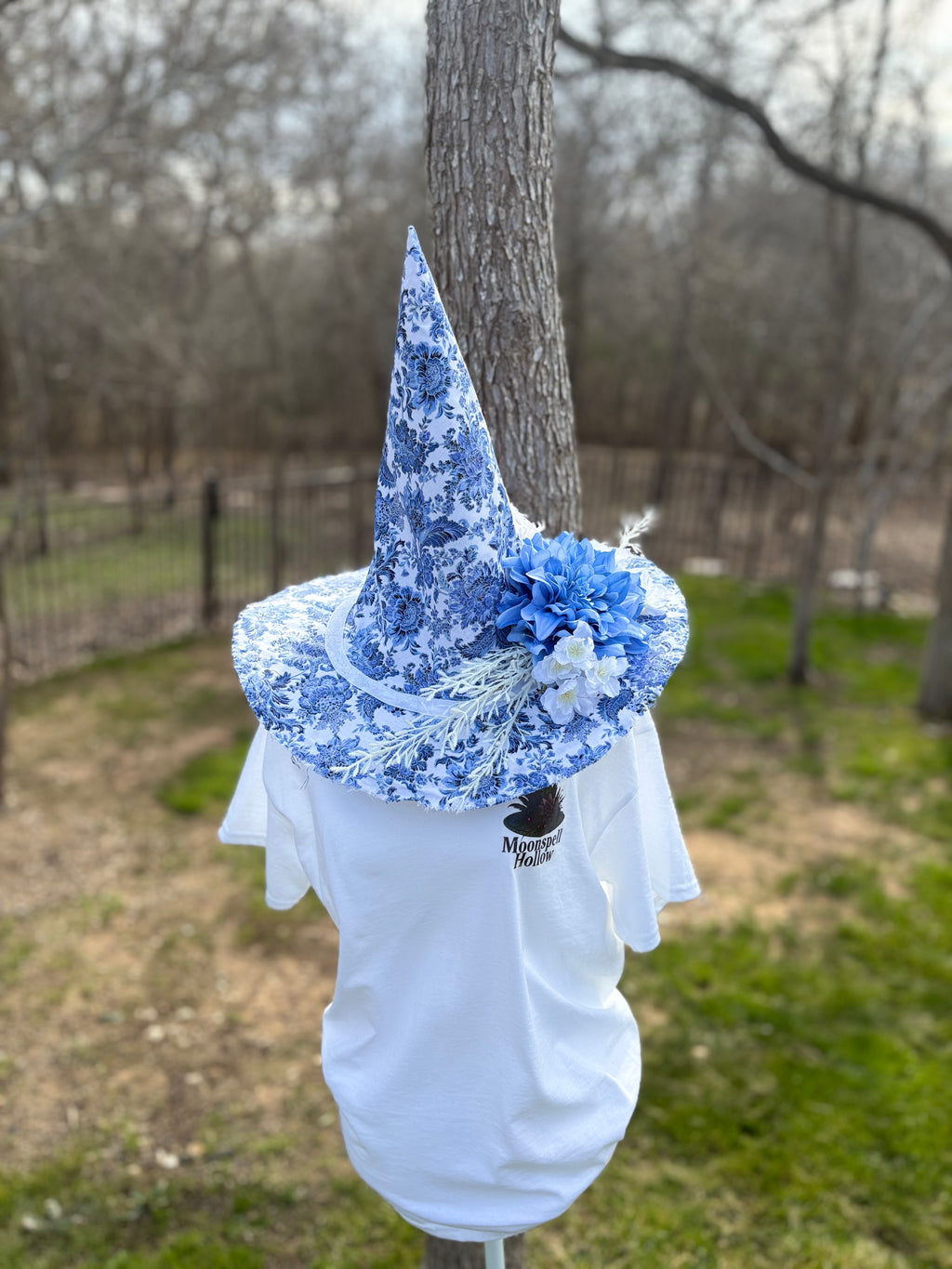 Porcelain Moon | Blue Toile Witch Hat – Moonspell Hollow™