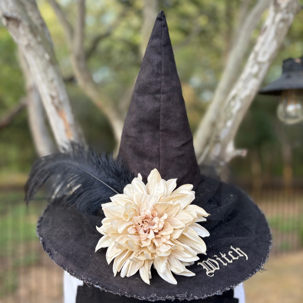 Petaline | Ivory Bloom Witch Hat – Moonspell Hollow™