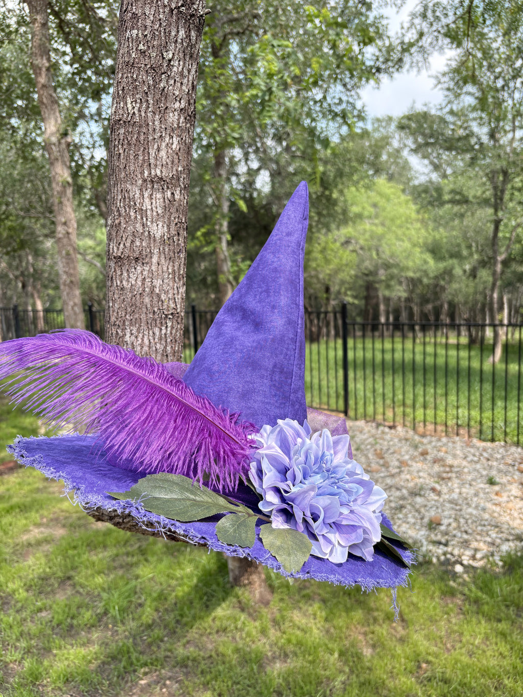Wisteria Veil | Lavender Dahlia Witch Hat – Moonspell Hollow™