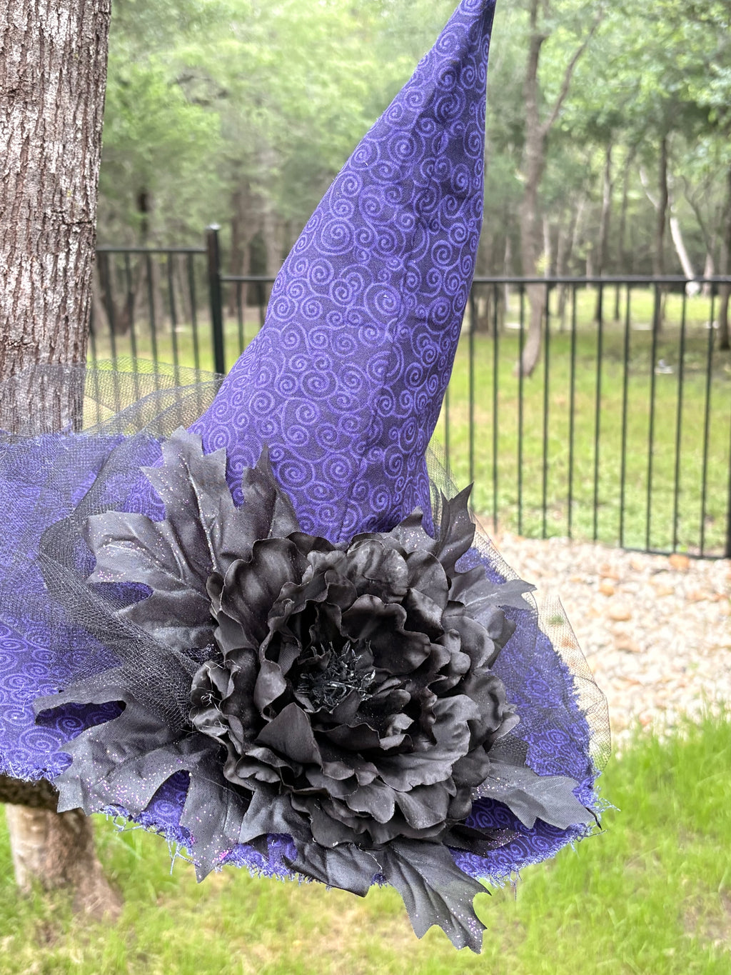 Nocturne Dahlien | Purple & Black Witch Hat – Moonspell Hollow™