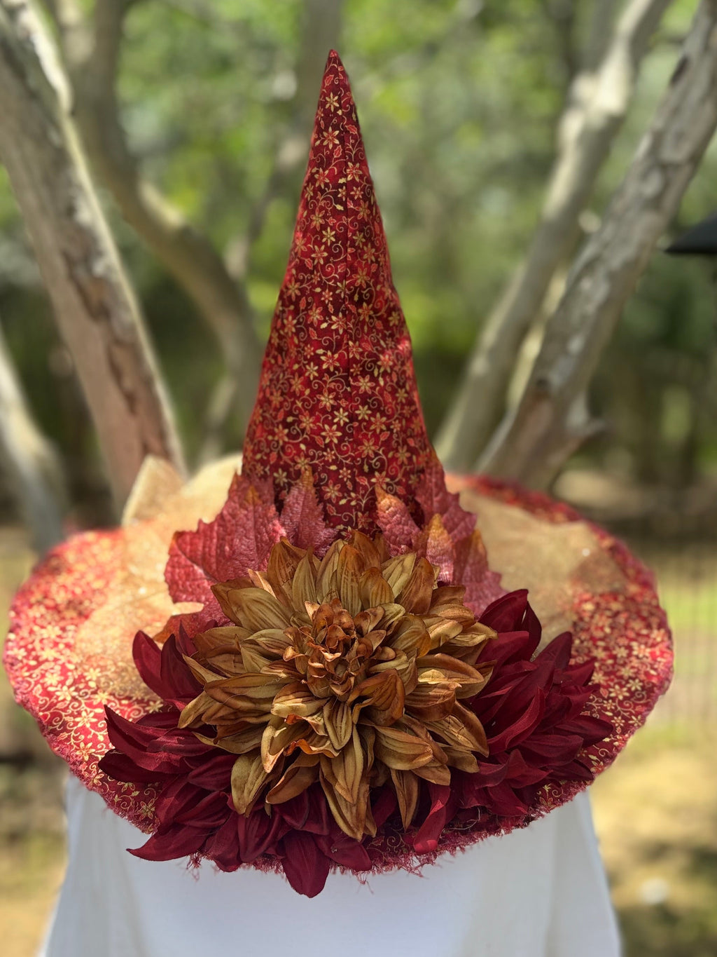 Crimson Emberveil | Red & Gold Autumn Witch Hat – Moonspell Hollow™
