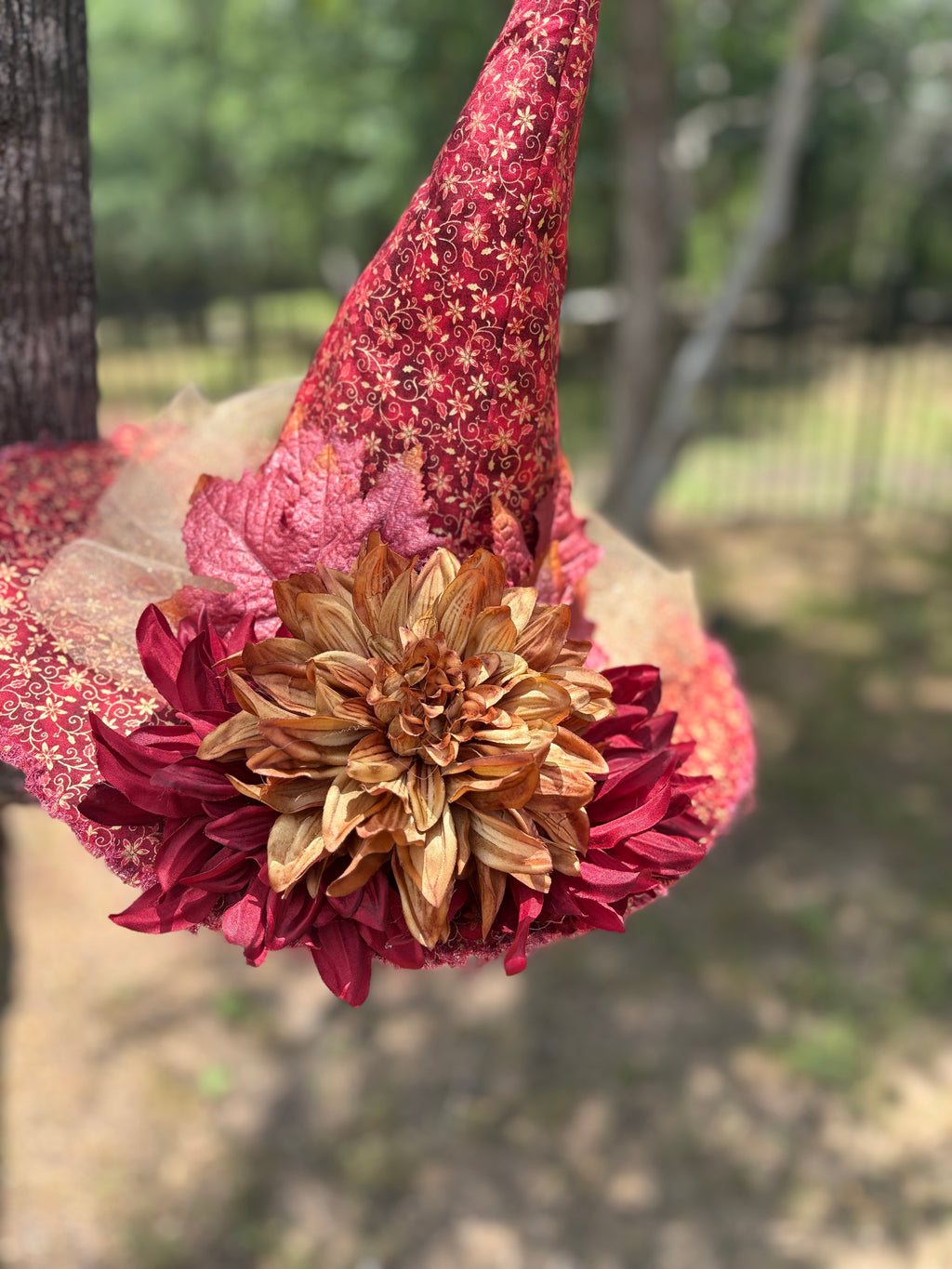 Crimson Emberveil | Red & Gold Autumn Witch Hat – Moonspell Hollow™
