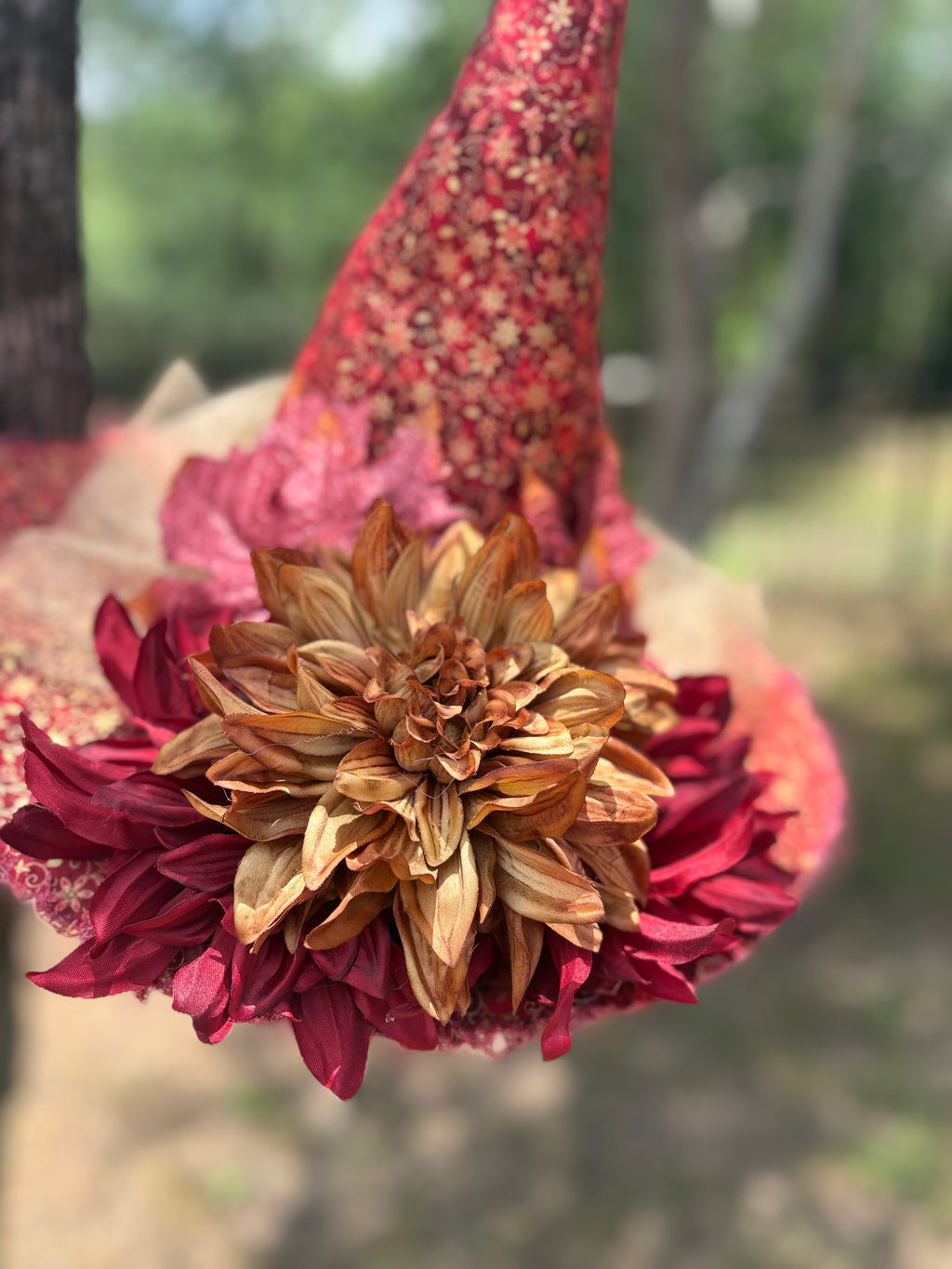 Crimson Emberveil | Red & Gold Autumn Witch Hat – Moonspell Hollow™