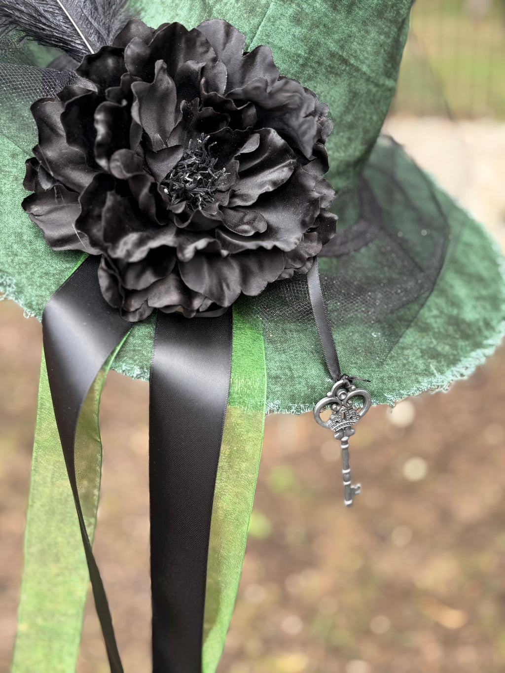 Sylvaine | Green & Black Woodland Witch Hat – Moonspell Hollow™