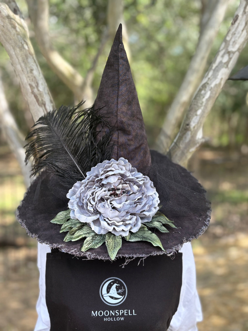 Lady Ashmoor | Silver Charm – Moonspell Hollow™