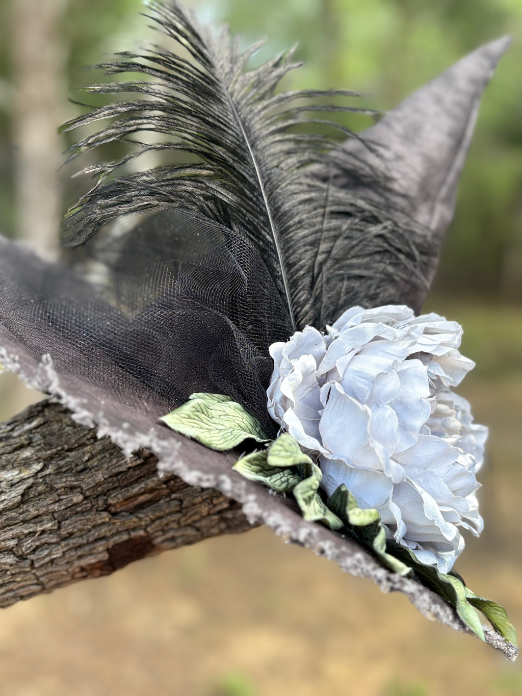Lady Ashmoor | Silver Charm – Moonspell Hollow™