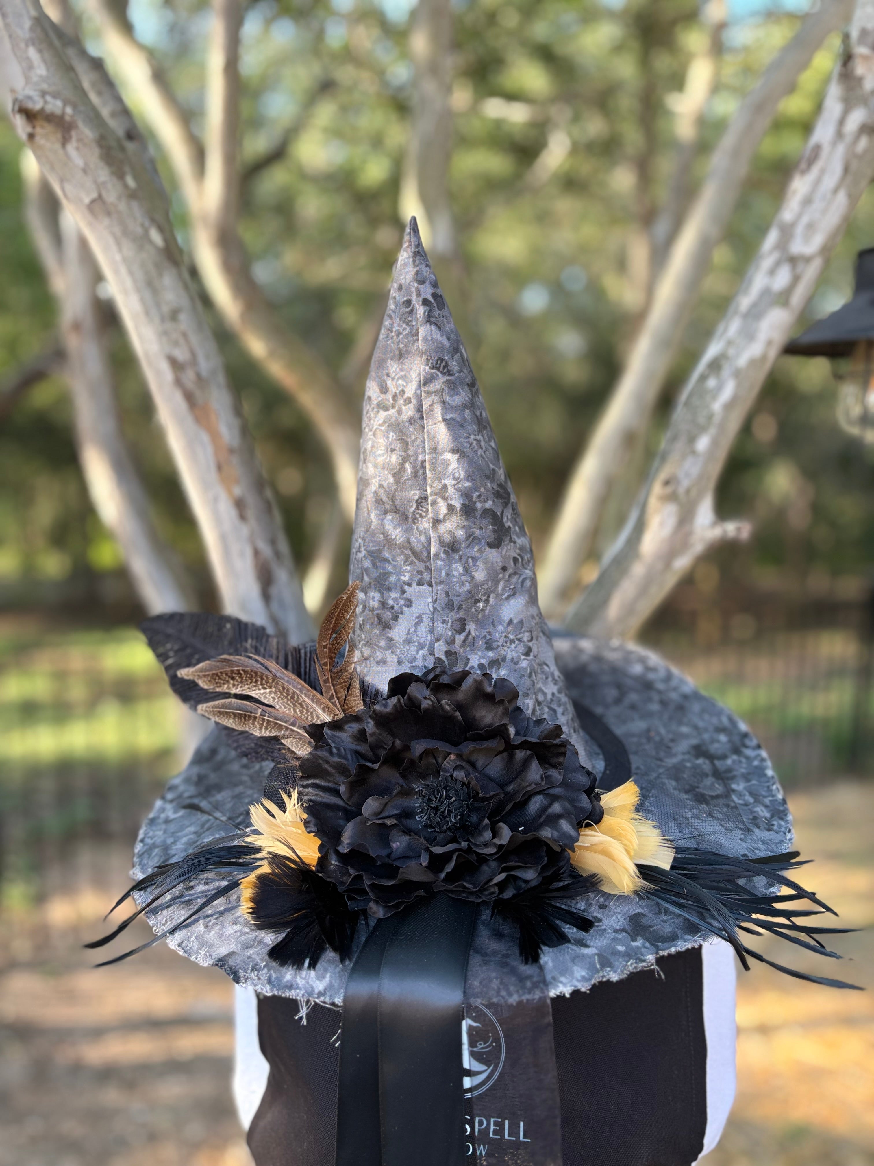 Nocturne Bloom | Feathered Noir Witch Hat – Moonspell Hollow™