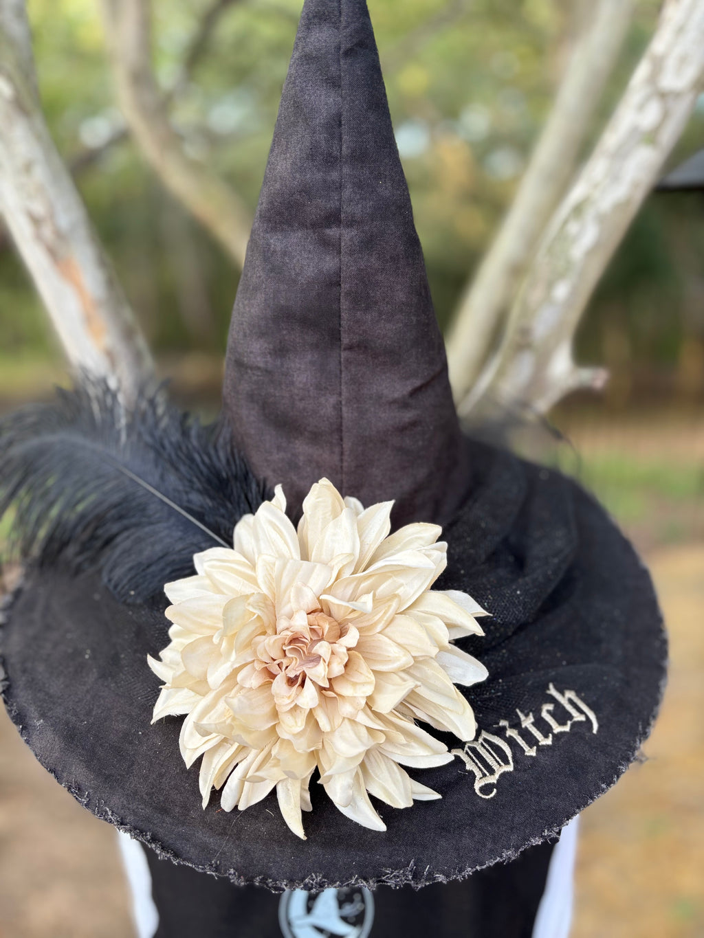 Petaline | Ivory Bloom Witch Hat – Moonspell Hollow™