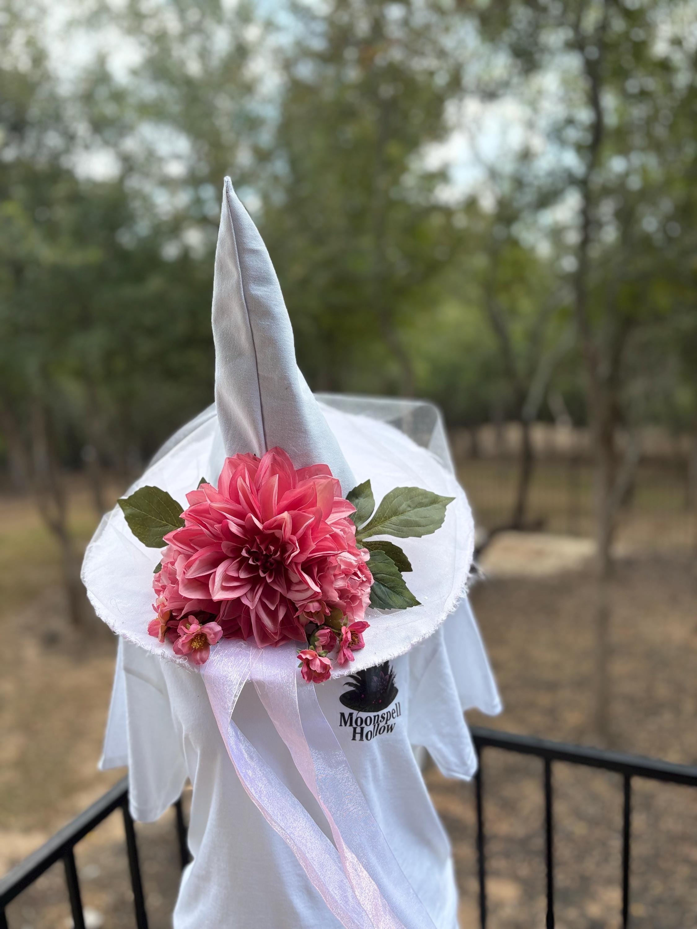 Witch Hat Enchanted White & Dahlia in Rose Pink | Witch Fashion