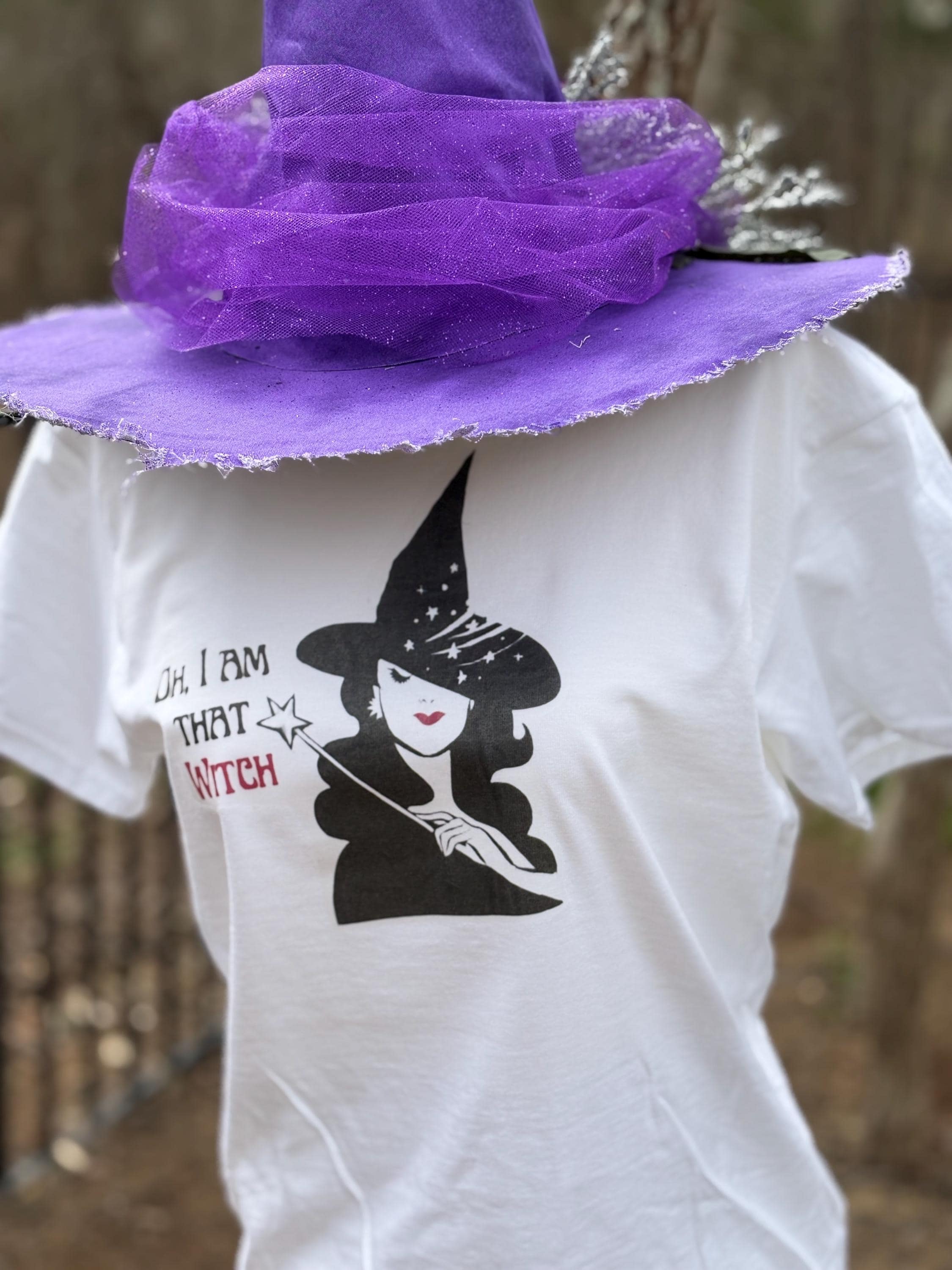 Oh I Am That Witch T-Shirt | Everyday Witchy | Black Graphic Wiccan Fashion | Casual Coven