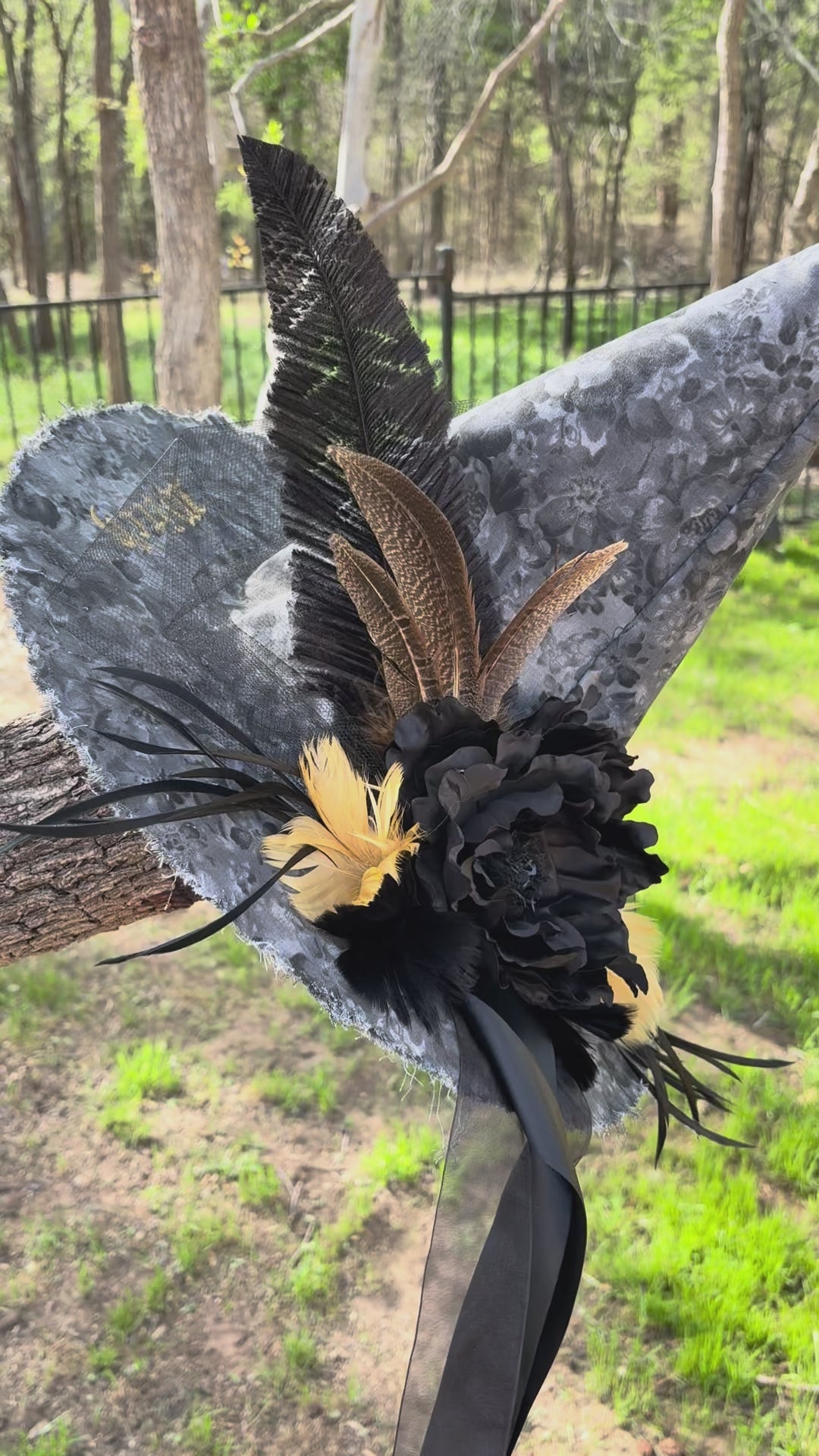 Nocturne Bloom | Feathered Noir Witch Hat – Moonspell Hollow™